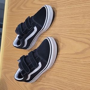 Big Kids Size 5 Black and White Velcro Vans